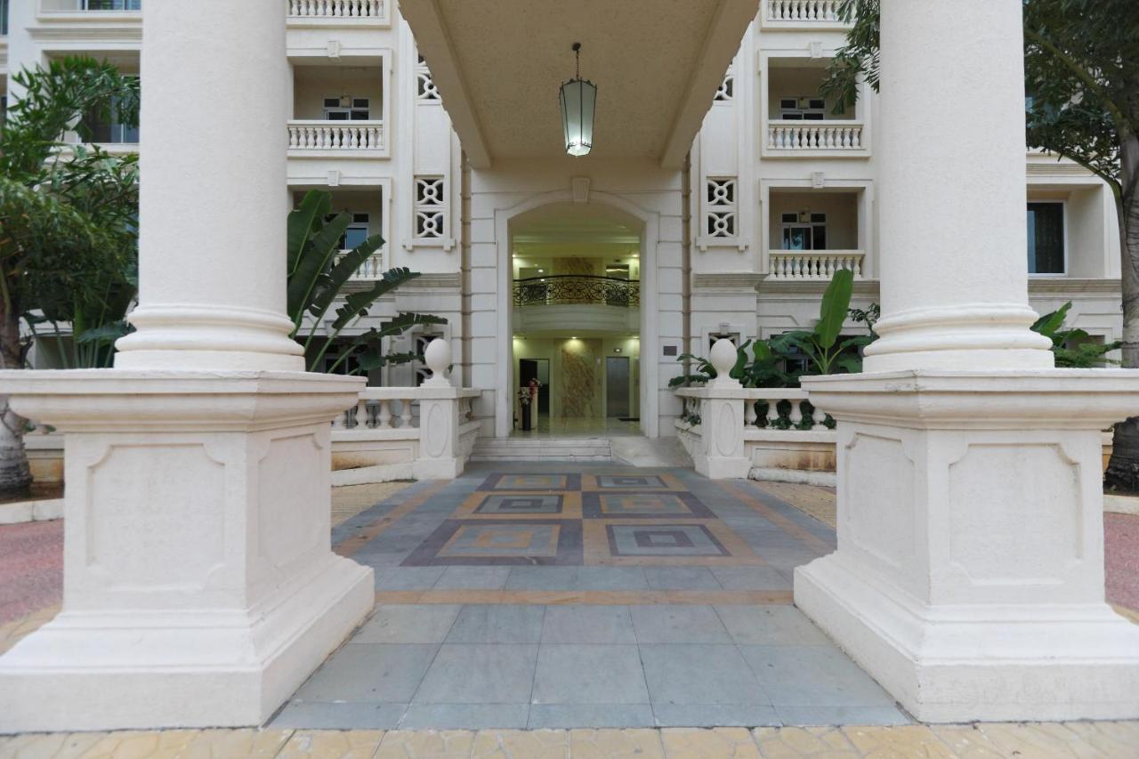 Hotel Oyo 6954 The Lawns Oragadam Esterno foto
